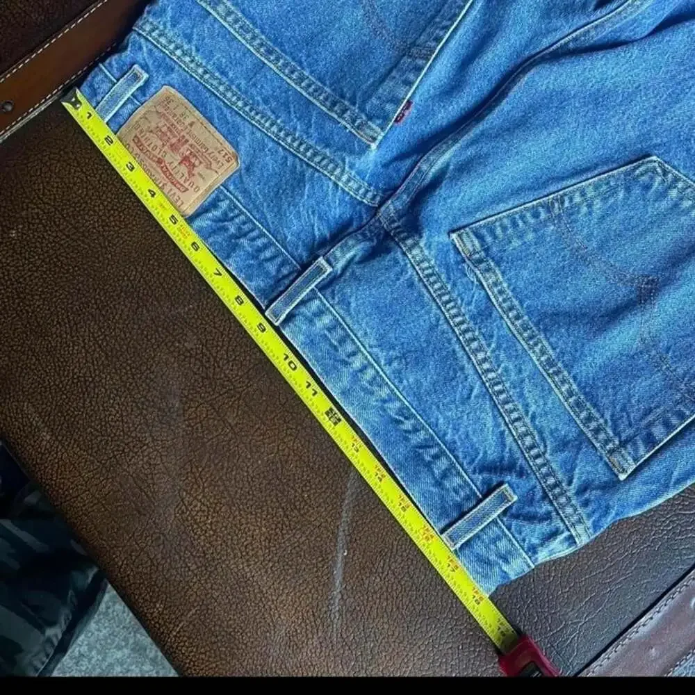 Levis levi 517